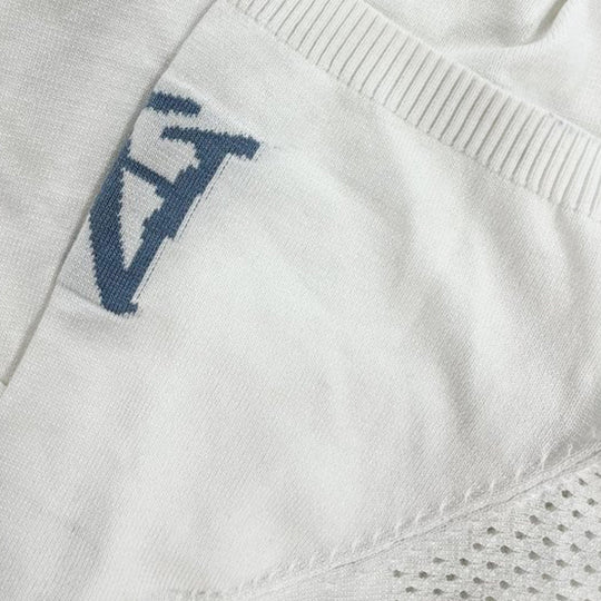 Sporttiva miesten t-paita | Tyylikkäät siviilijalokkeet ja laadukas jacquard-kudonta